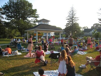 Lazy Bunny Ukulele Band at The Common Ground at Rotary Park in Sayville